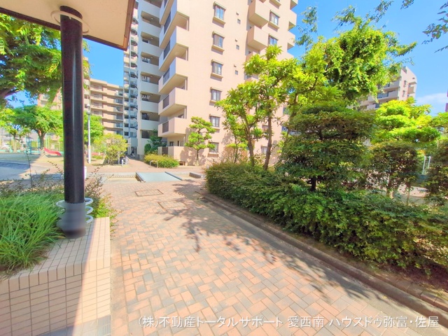 愛知県海部郡蟹江町本町５丁目のマンション『ライオンズマンションニューシティ蟹江二番館』外観写真 2025年6月3日撮影