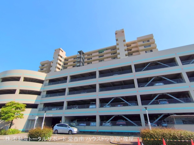 愛知県海部郡蟹江町本町５丁目のマンション『ライオンズマンションニューシティ蟹江二番館』外観写真 2025年6月3日撮影