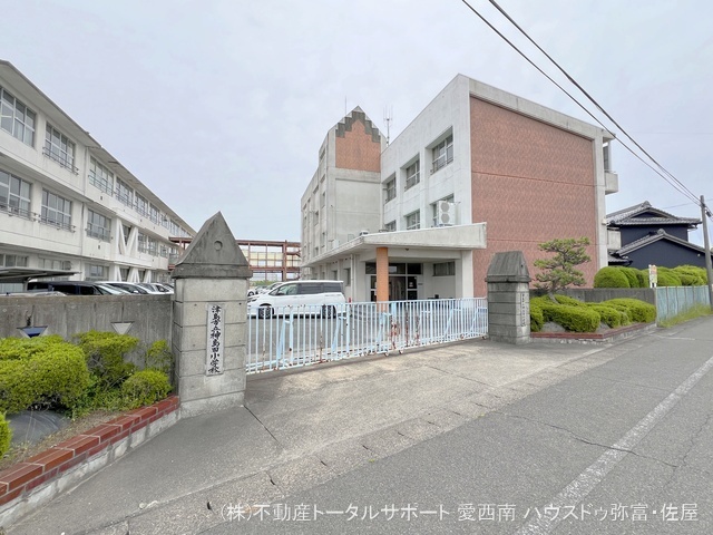 津島市立神島田小学校　距離2260m