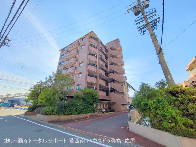 愛知県海部郡蟹江町富吉４丁目のマンション『ライオンズマンション富吉』外観写真 2025年10月29日撮影