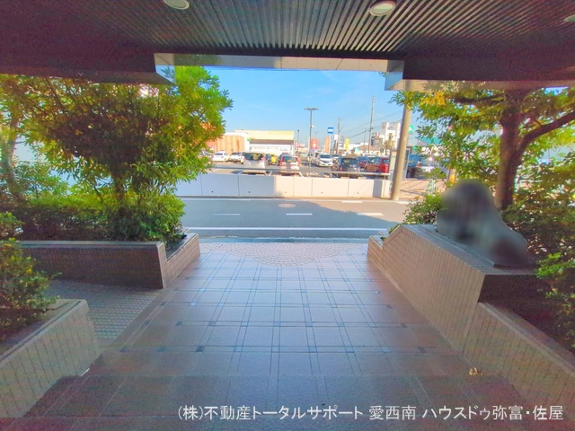 愛知県海部郡蟹江町富吉４丁目のマンション『ライオンズマンション富吉』外観写真 2025年10月29日撮影