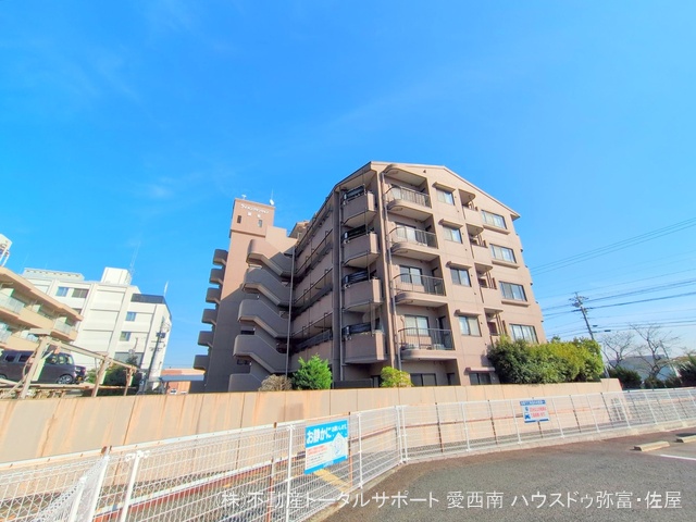 愛知県海部郡蟹江町富吉４丁目のマンション『ライオンズマンション富吉』外観写真 2025年10月29日撮影