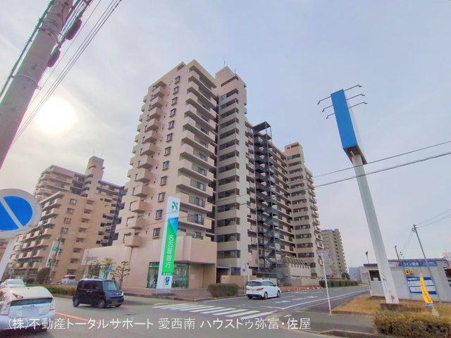 愛知県海部郡蟹江町本町５丁目のマンション『ライオンズマンションニューシティ蟹江六番館』外観写真 2024年12月19日撮影