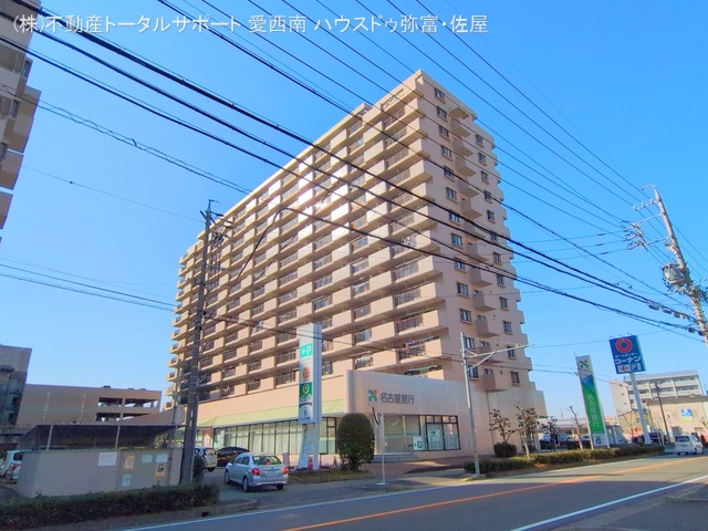 愛知県海部郡蟹江町本町５丁目のマンション『ライオンズマンションニューシティ蟹江六番館』外観写真 2025年3月6日撮影