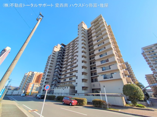 愛知県海部郡蟹江町本町５丁目のマンション『ライオンズマンションニューシティ蟹江六番館』外観写真 2025年3月6日撮影