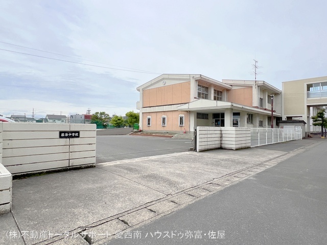 津島市立藤浪中学校　距離2600m
