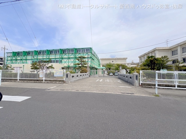 愛知県津島市神守町字中田面の土地周辺 津島市立神守中学校 距離640m