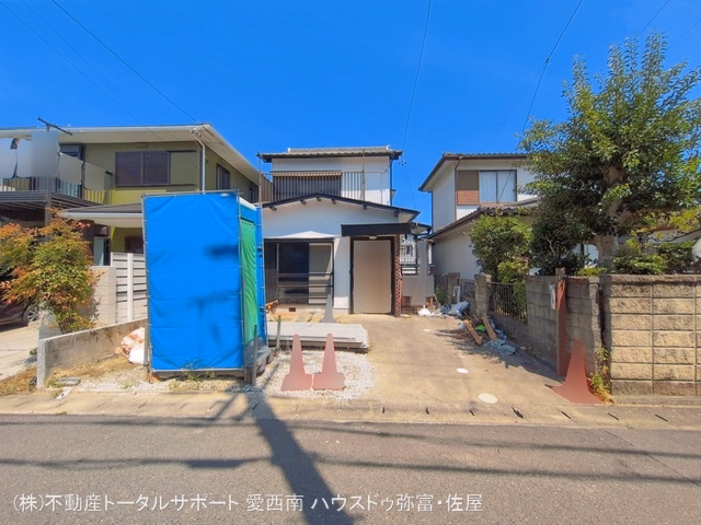 愛西市西保町西川原 外構