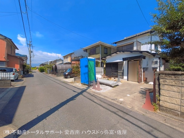 愛西市西保町西川原 外構