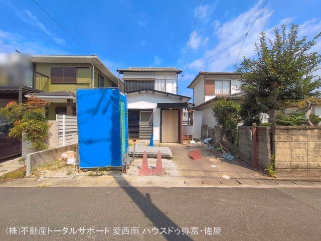 中古戸建て 愛西市西保町1期 外構