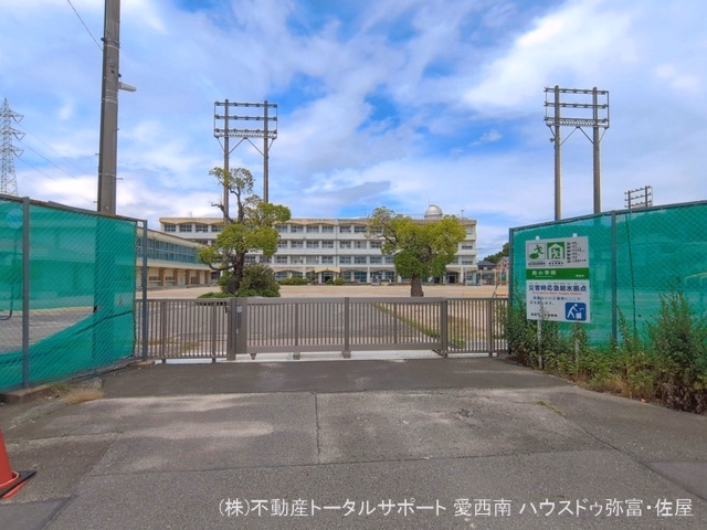 津島市立西小学校