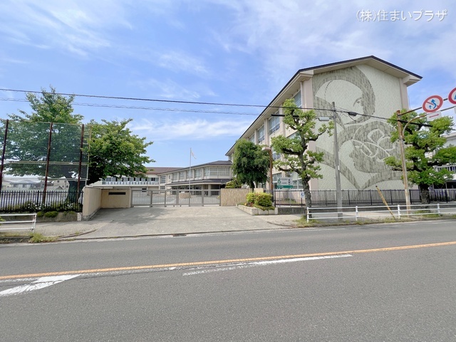 一宮市立宮西小学校　距離1700m