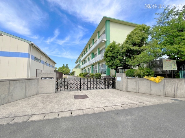 稲沢市立領内小学校 距離900m