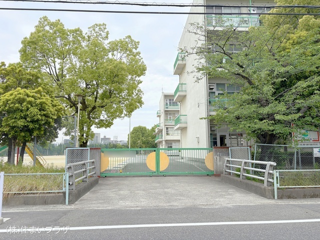 春日井市立上条小学校 距離1330m
