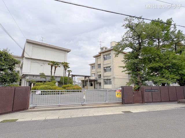 春日井市立西部中学校 距離900m