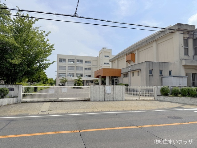 江南市立西部中学校 距離1490m