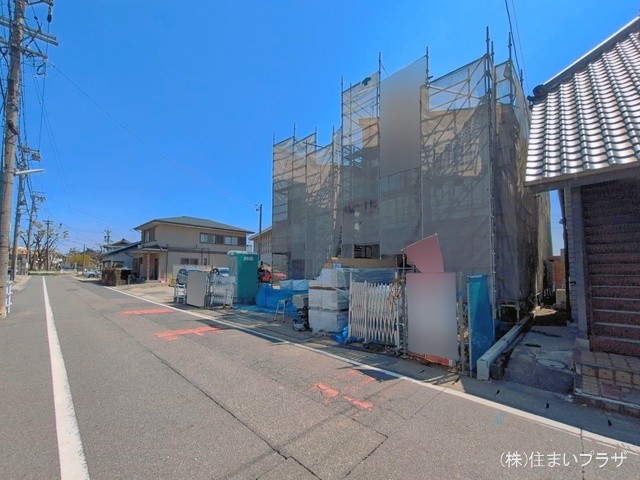 愛知県小牧市小牧２丁目の新築戸建てシート写真 2026年4月2日撮影