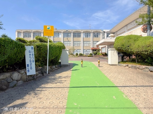 江南市立布袋北小学校 距離80m