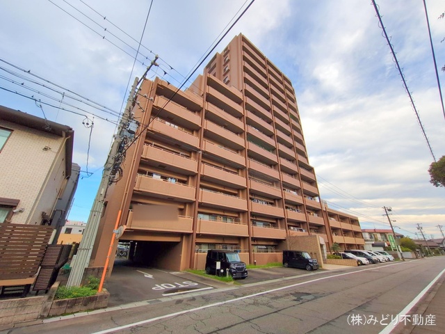 愛知県東海市高横須賀町浜田のマンション『サンマンションアトレ横須賀III』外観写真 2025年10月22日撮影