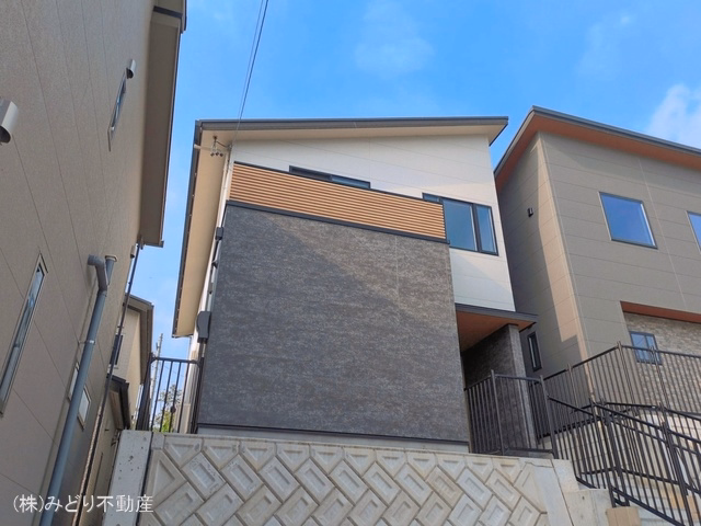 東海市富木島町石根（戸建）03 完成