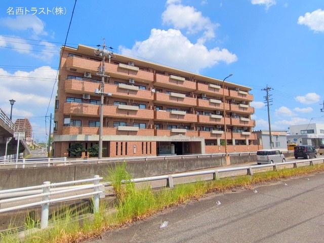 愛知県稲沢市正明寺2丁目のマンション『グローリアス国府宮』外観写真 2025年8月31日撮影