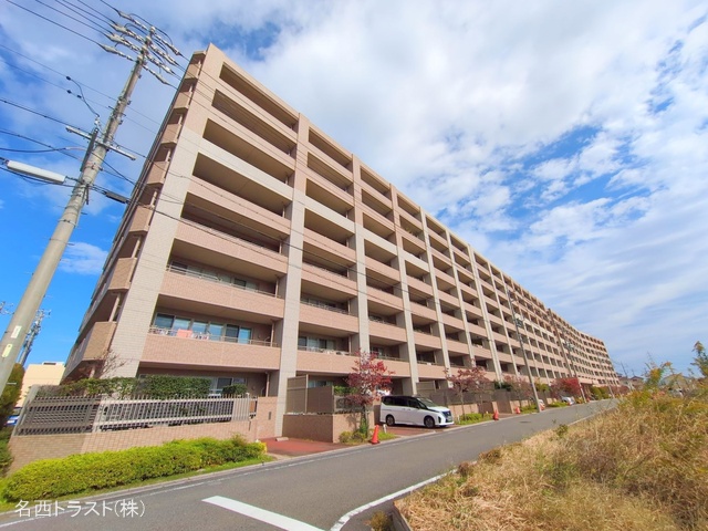 愛知県稲沢市大塚南５丁目のマンション『ライオンズガーデン稲沢西棟』外観写真 2025年11月10日撮影