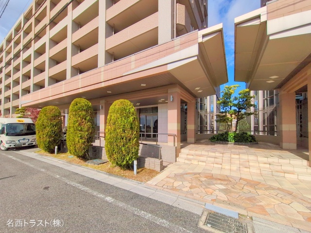 愛知県稲沢市大塚南５丁目のマンション『ライオンズガーデン稲沢西棟』外観写真 2025年11月10日撮影