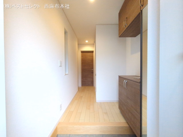 川口市大字伊刈(戸建)02 玄関