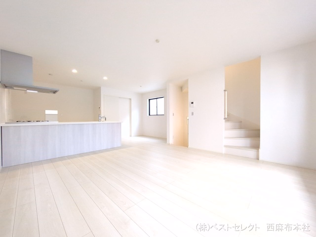 川口市芝西2丁目（戸建）01 リビング