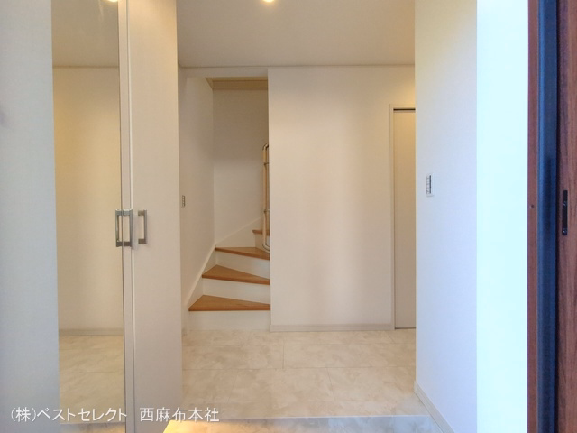 川口市南鳩ヶ谷2丁目（戸建）02 玄関