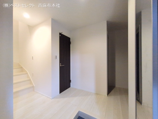 戸田市下前2丁目（戸建）02 玄関
