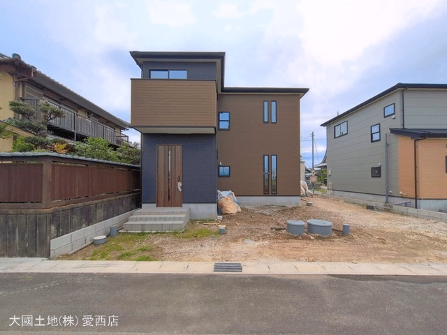 愛知県あま市新居屋久渕郷の新築戸建て外構写真 2026年6月21日撮影