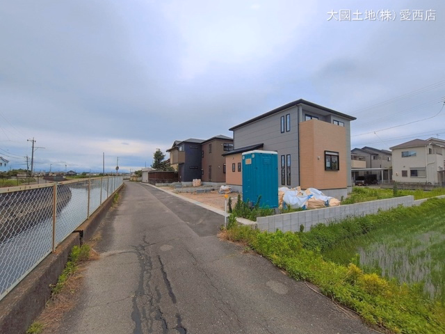愛知県あま市新居屋久渕郷の新築戸建て外構写真 2026年6月21日撮影