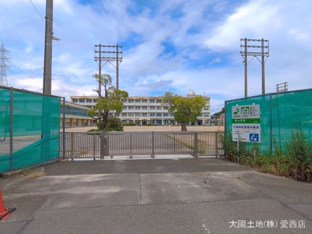 津島市立西小学校