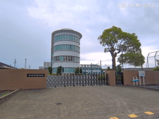 愛西市立佐織中学校