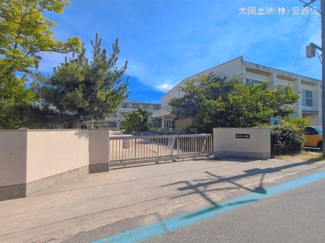 津島市立神守小学校