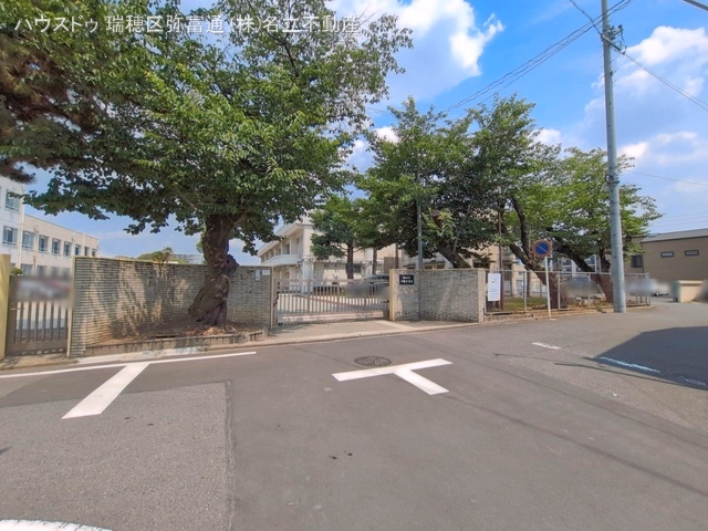 名古屋市立汐路中学校