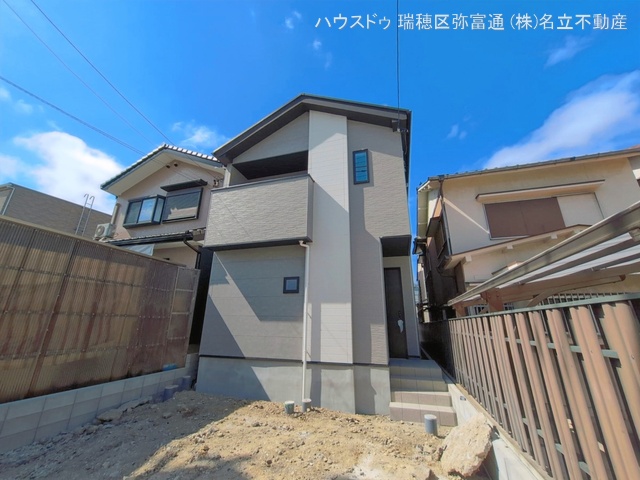 愛知県名古屋市緑区鳴海町字中汐田の新築戸建て外構写真 2026年5月10日撮影