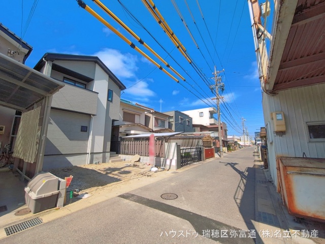 愛知県名古屋市緑区鳴海町字中汐田の新築戸建て外構写真 2026年5月10日撮影
