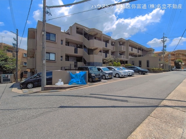 ユニーブル鳴海東ガーデンコート 外観
