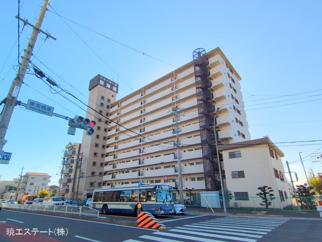 愛知県名古屋市港区津金２丁目のマンション『ニューコーポ東海橋』外観写真 2024年11月17日撮影