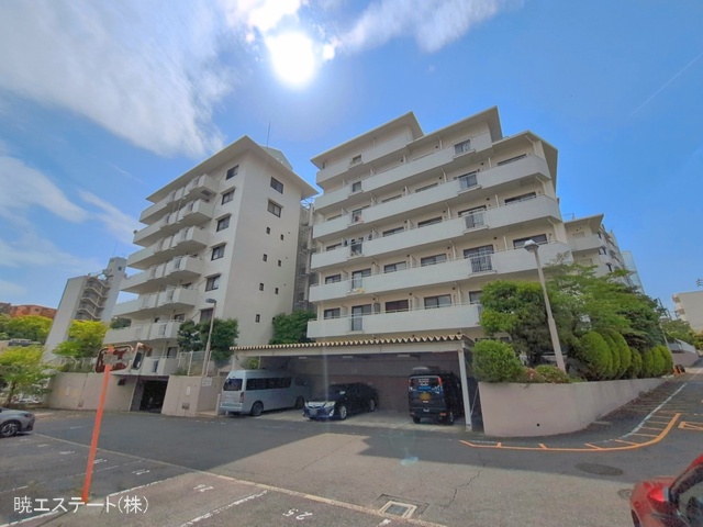 愛知県名古屋市天白区八事山のマンション『荘苑八事ビラージュ二番館』外観写真 2026年4月27日撮影