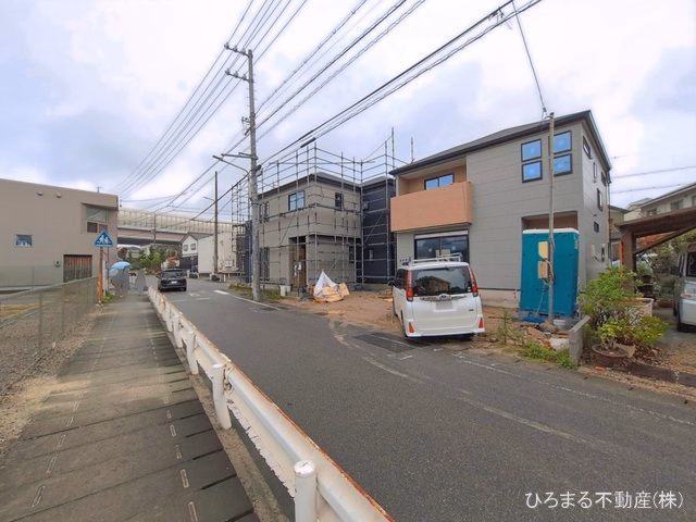 東海市名和町岡前(戸建)01 外構