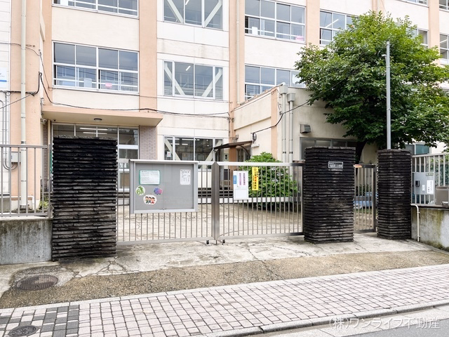 足立区立梅島第二小学校