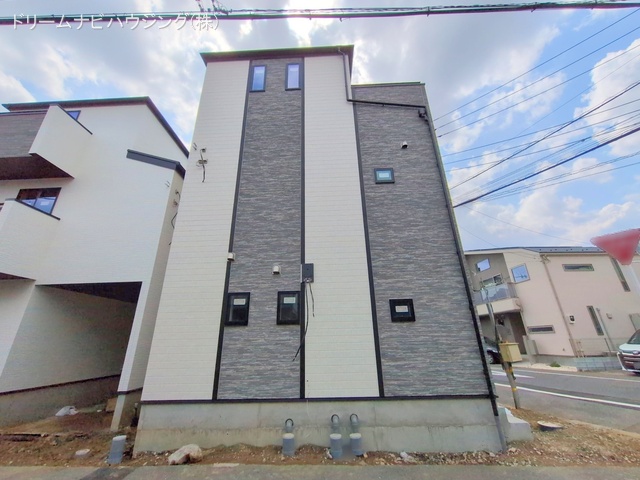 千葉県市川市大和田4丁目の新築戸建て外構写真 2025年4月6日撮影
