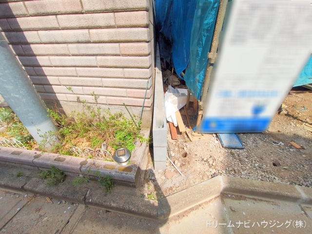 東京都江戸川区興宮町の新築戸建てシート写真 2025年4月7日撮影