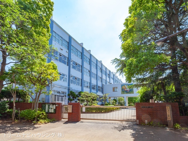 江戸川区立松江第一中学校 距離1350m