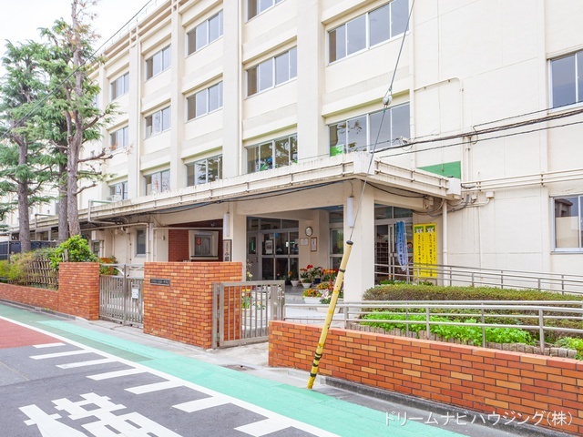 江戸川区立小岩第一中学校 距離920m