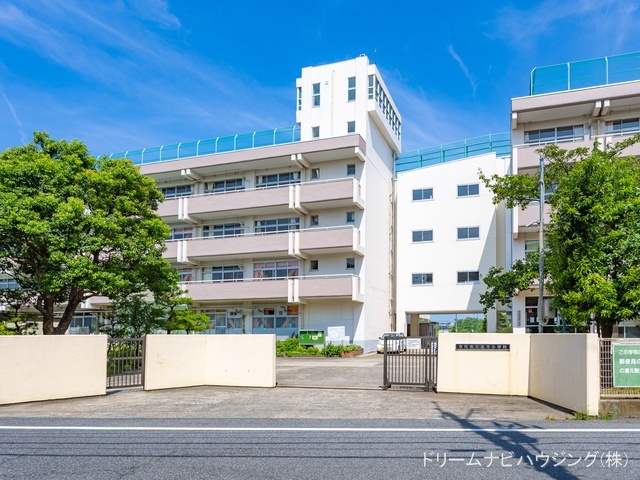 市川市立北方小学校 距離800m