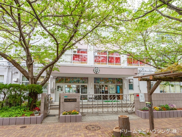 江戸川区立鹿骨中学校 距離650m